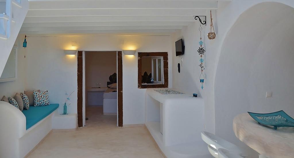 Fira White Residence Room photo