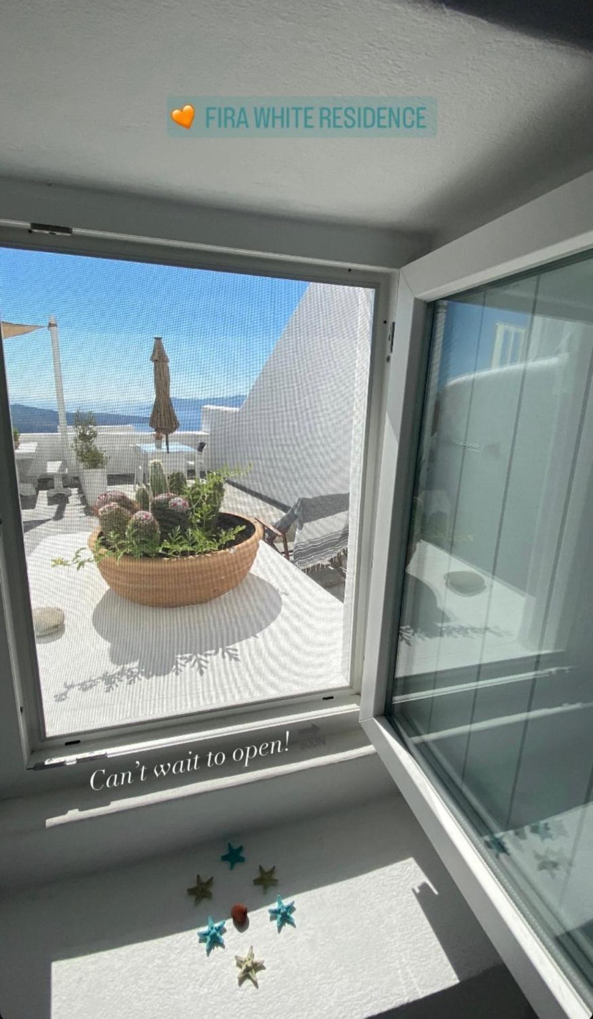 Fira White Residence Exterior photo